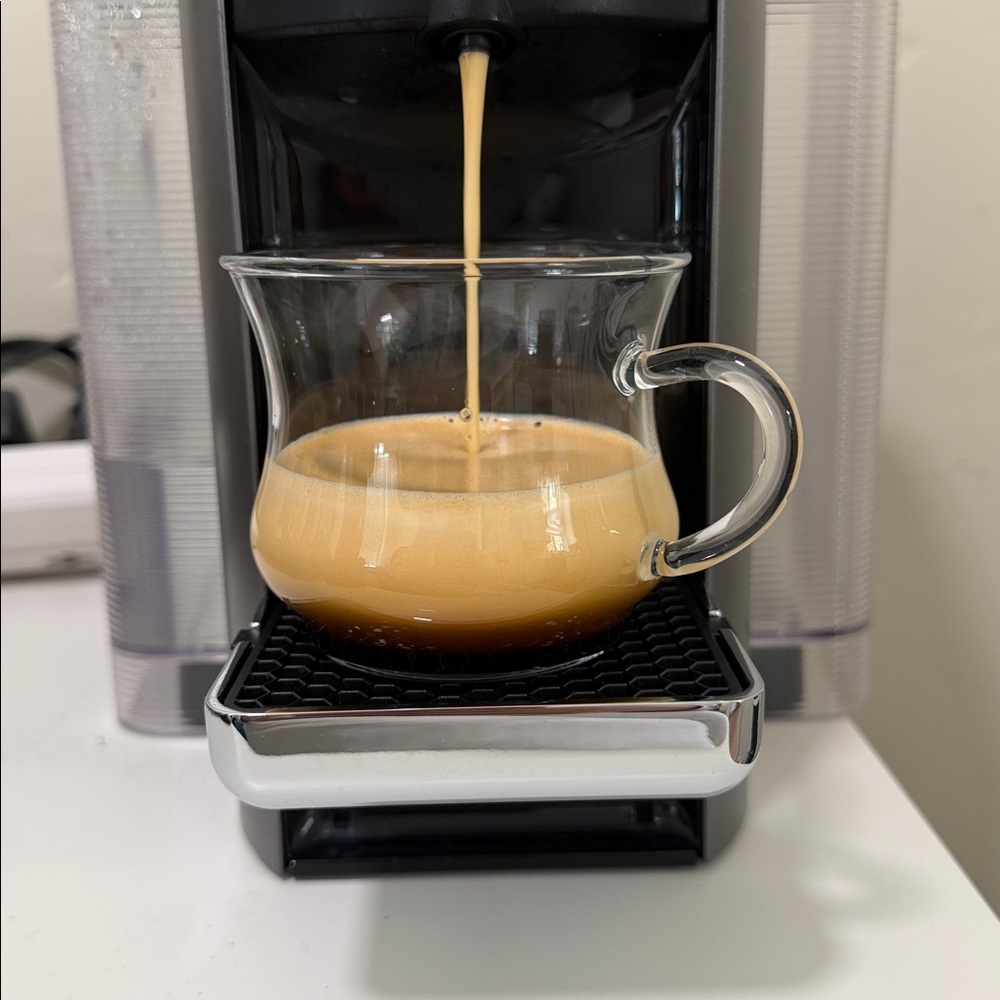 Nespresso Vertuo Coffee and Espresso Maker by De'Longhi, Titan (EUC) - Picture 13 of 17